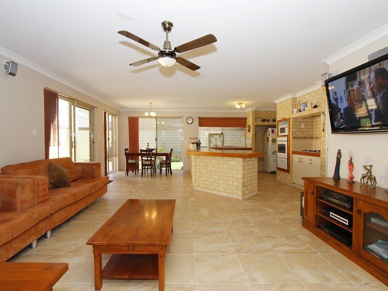 5 Lighthouse Parade, Mindarie WA 6030