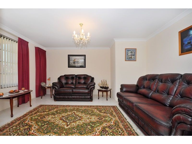 4 Lena Pass, Mindarie WA 6030