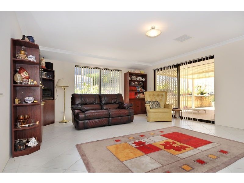 4 Lena Pass, Mindarie WA 6030