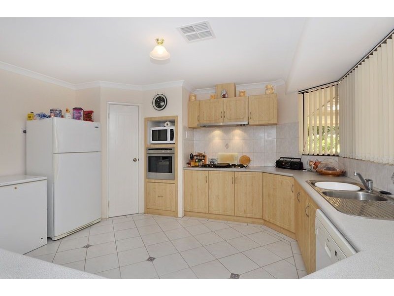 4 Lena Pass, Mindarie WA 6030