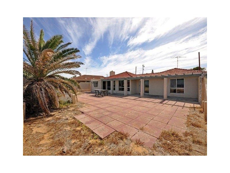 5 Compass Circle, Yanchep WA 6035