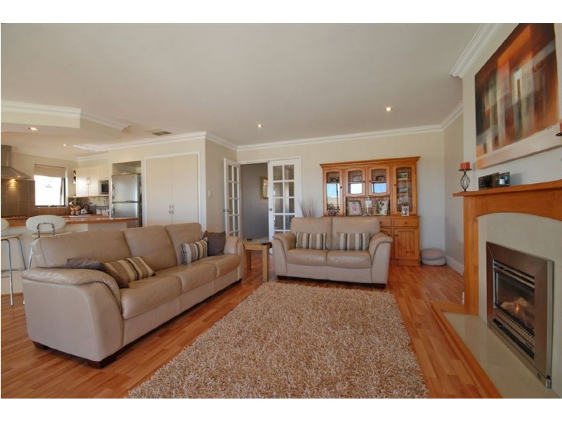 107 Kinross Drive, Kinross WA 6028