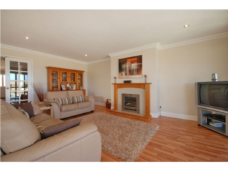 107 Kinross Drive, Kinross WA 6028