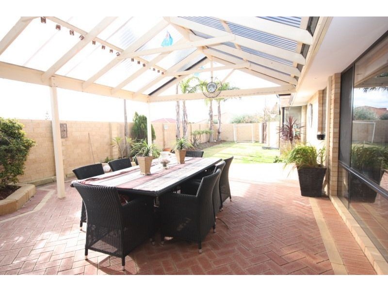 17 Dakar Way, Mindarie WA 6030