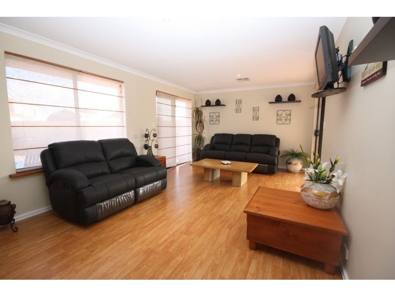 17 Dakar Way, Mindarie WA 6030