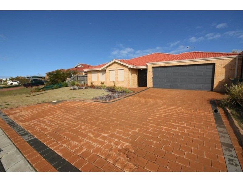 18 Burnett Drive, Clarkson WA 6030