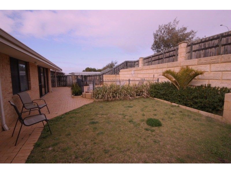 18 Burnett Drive, Clarkson WA 6030