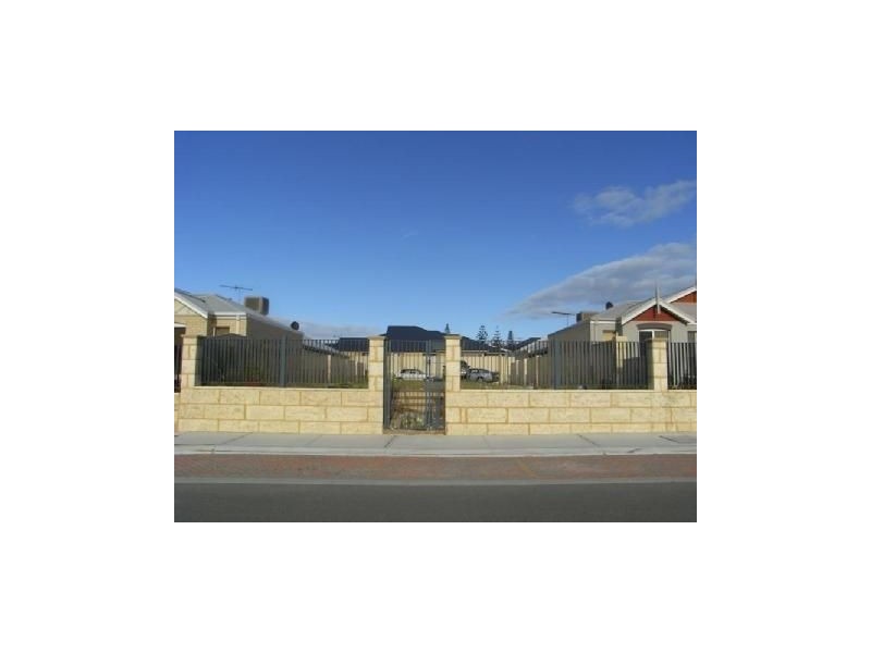 11 Cockleshell Brace, Jindalee WA 6036