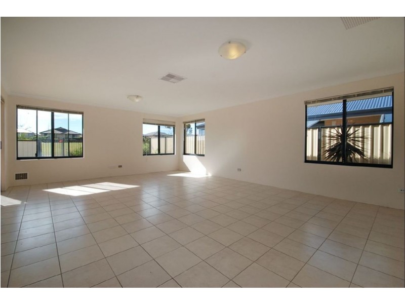 1 Tuxedo Link, Clarkson WA 6030