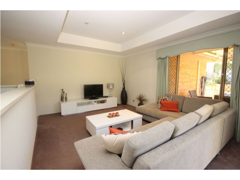 12 Clovelly Mews, Mindarie WA 6030