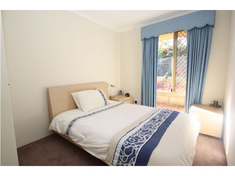12 Clovelly Mews, Mindarie WA 6030