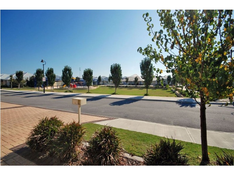 14 Tambelyn Street, Clarkson WA 6030