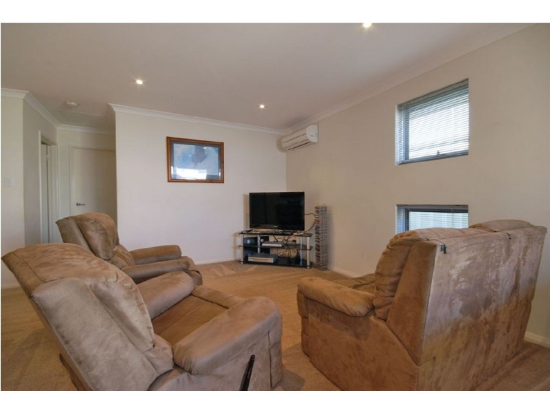 14 Tambelyn Street, Clarkson WA 6030