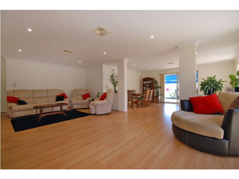 16 Edenbrooke Terrace, Clarkson WA 6030