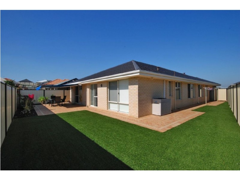 16 Edenbrooke Terrace, Clarkson WA 6030