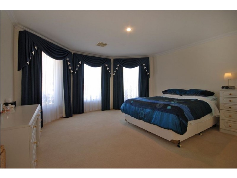 16 Edenbrooke Terrace, Clarkson WA 6030