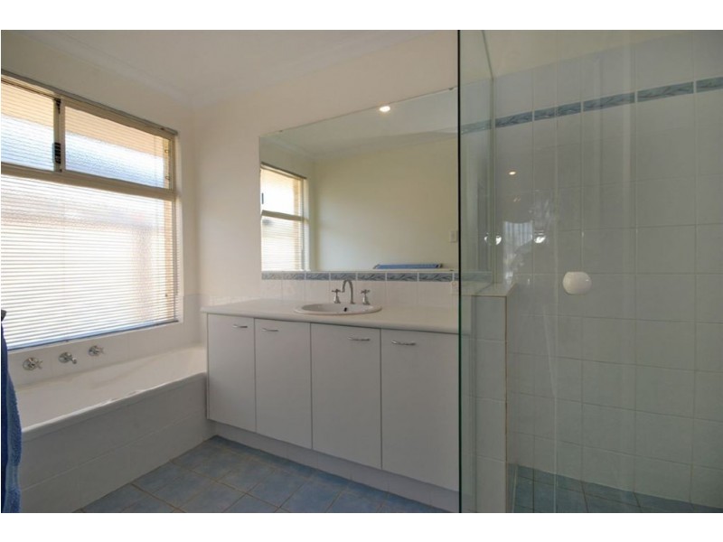 16 Edenbrooke Terrace, Clarkson WA 6030