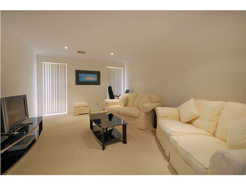 16 Edenbrooke Terrace, Clarkson WA 6030