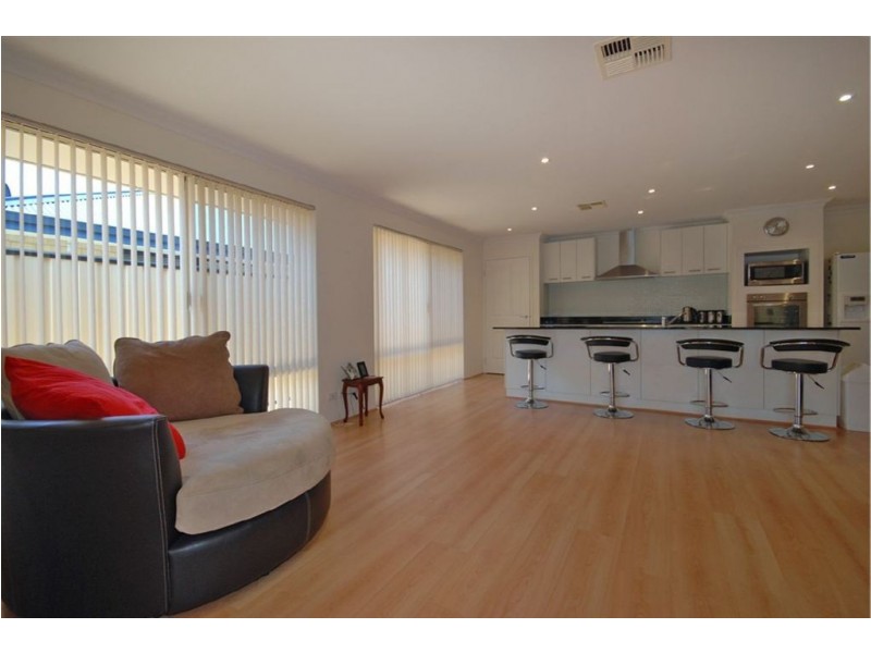 16 Edenbrooke Terrace, Clarkson WA 6030