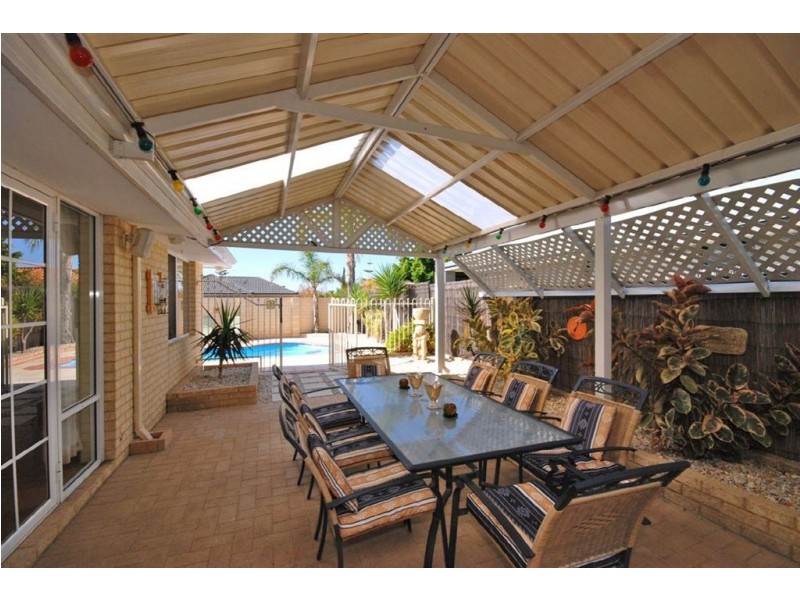 19 Gateshead Loop, Mindarie WA 6030