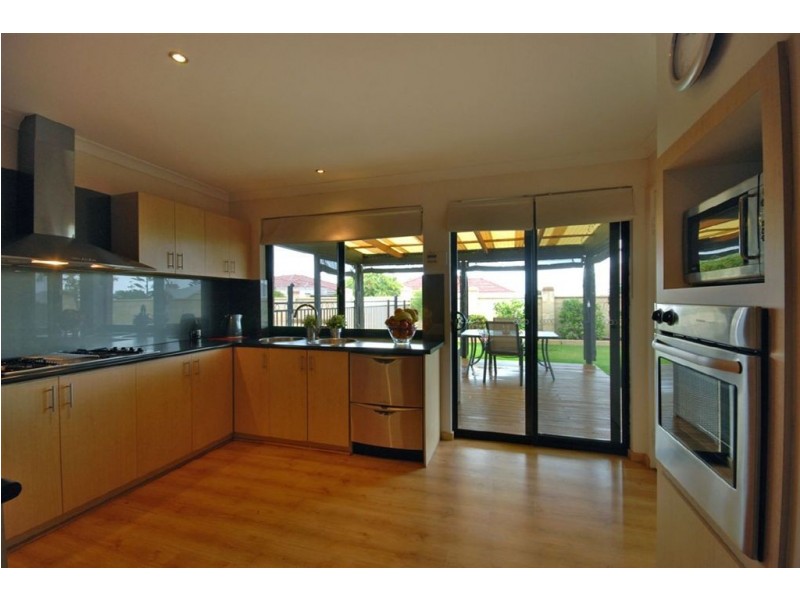 1 Ava Court, Quinns Rocks WA 6030