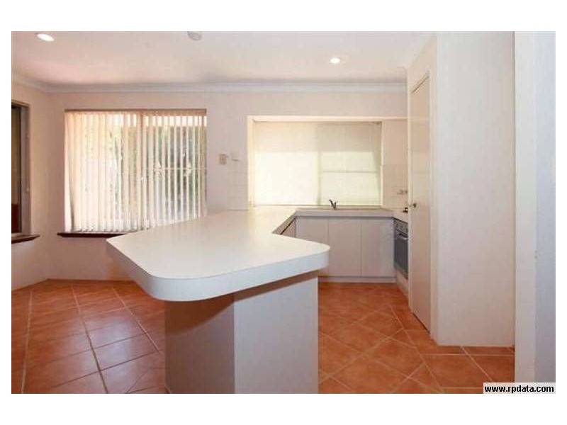 33 Addison Gardens, Merriwa WA 6030