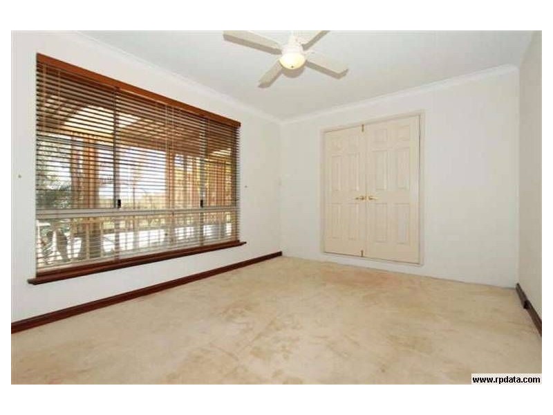 33 Addison Gardens, Merriwa WA 6030