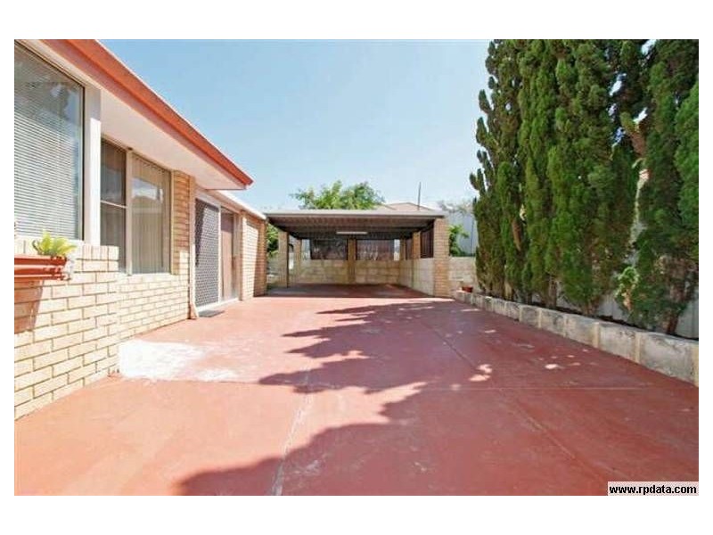 33 Addison Gardens, Merriwa WA 6030