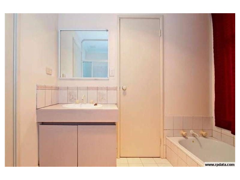 33 Addison Gardens, Merriwa WA 6030