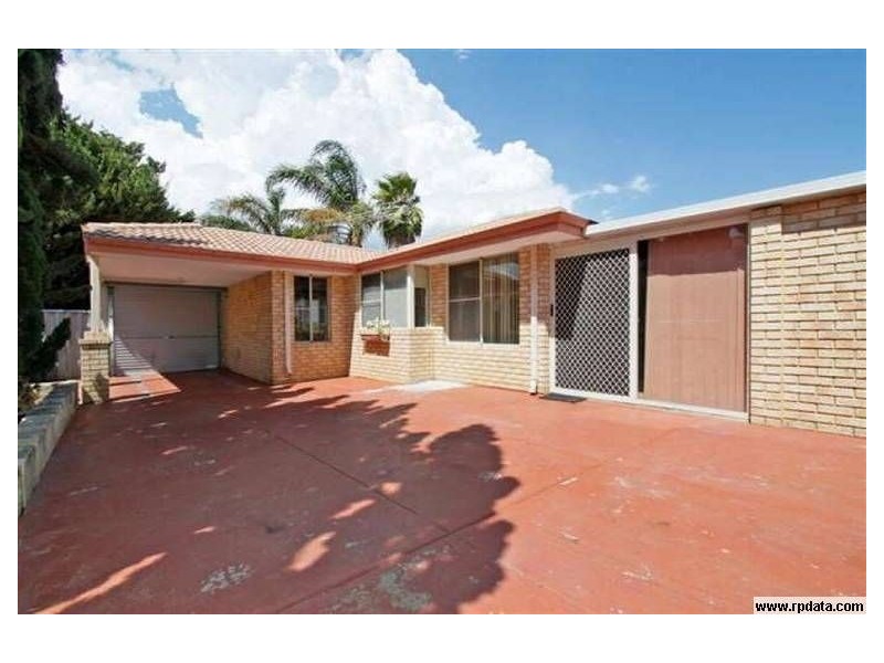 33 Addison Gardens, Merriwa WA 6030