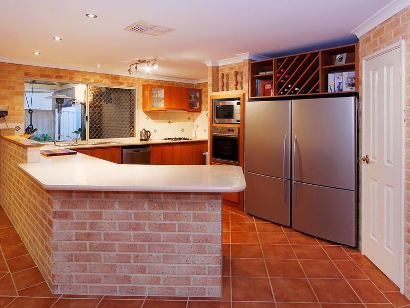 28 Blairgowie Heights, Kinross WA 6028