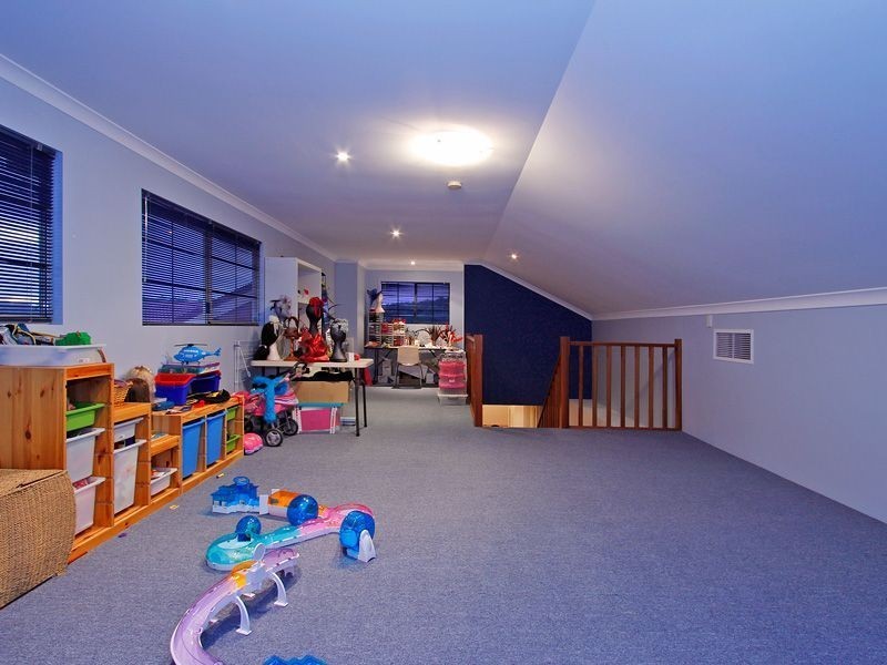 28 Blairgowie Heights, Kinross WA 6028