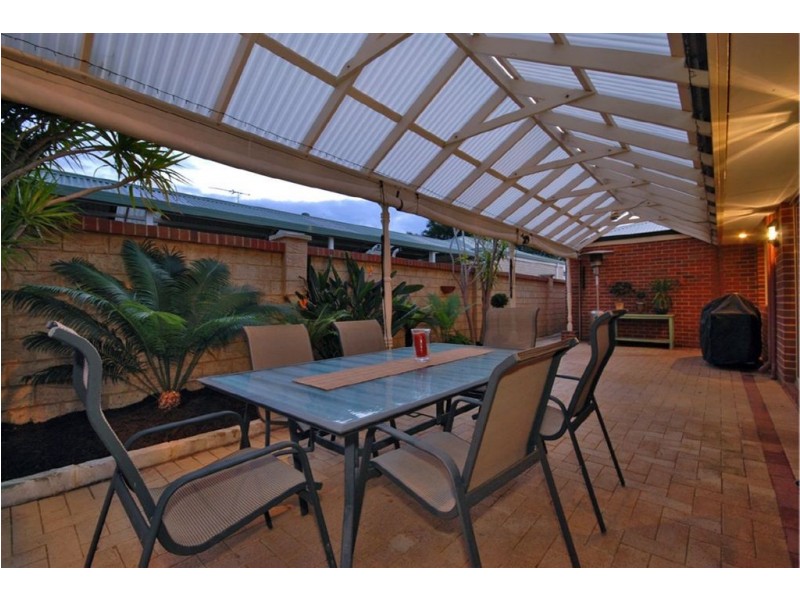 12 Abbeville Circle, Mindarie WA 6030
