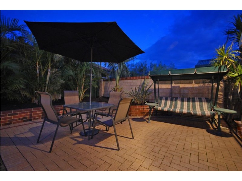 12 Abbeville Circle, Mindarie WA 6030