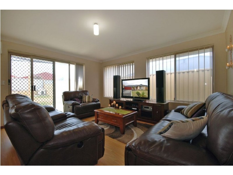 12 Vanderlin Crescent, Ridgewood WA 6030