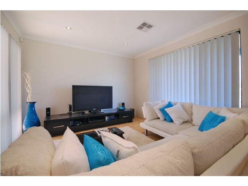 21 Bradman Drive, Butler WA 6036