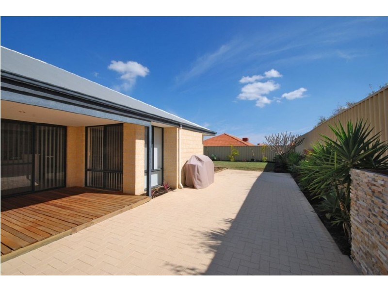 21 Bradman Drive, Butler WA 6036