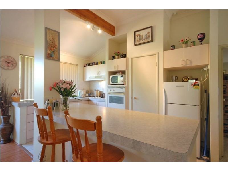 2/33 Savona Grove, Mindarie WA 6030