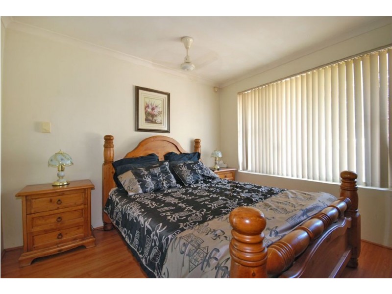 2/33 Savona Grove, Mindarie WA 6030