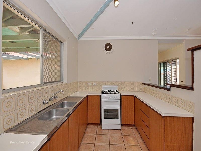 5 Compass Circle, Yanchep WA 6035