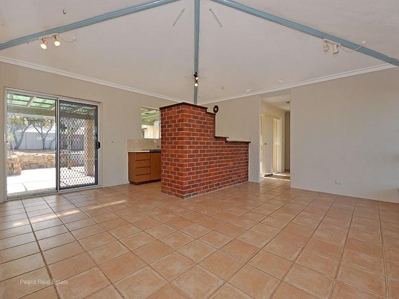 5 Compass Circle, Yanchep WA 6035