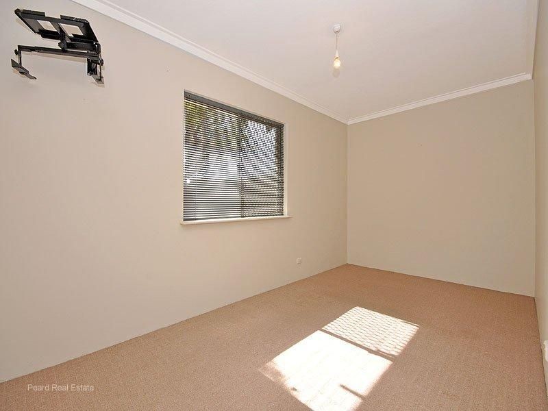 5 Compass Circle, Yanchep WA 6035