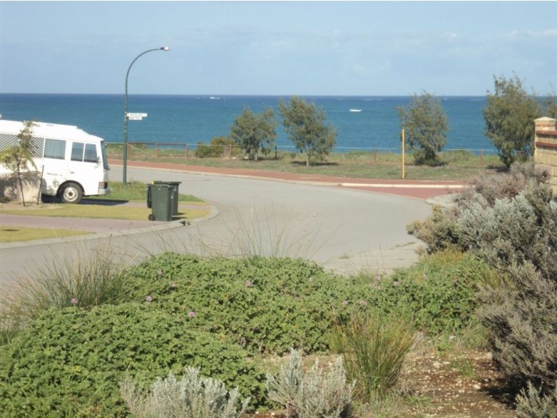 267 Ocean Drive, Quinns Rocks WA 6030