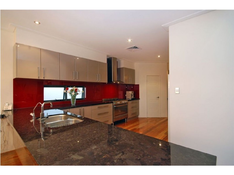 17 Glensanda Way, Mindarie WA 6030