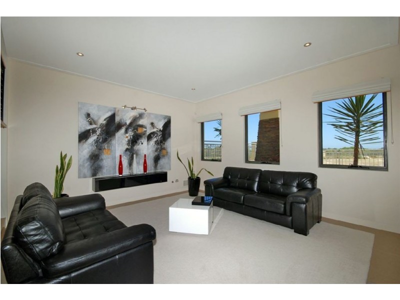 17 Glensanda Way, Mindarie WA 6030