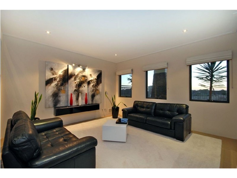 17 Glensanda Way, Mindarie WA 6030