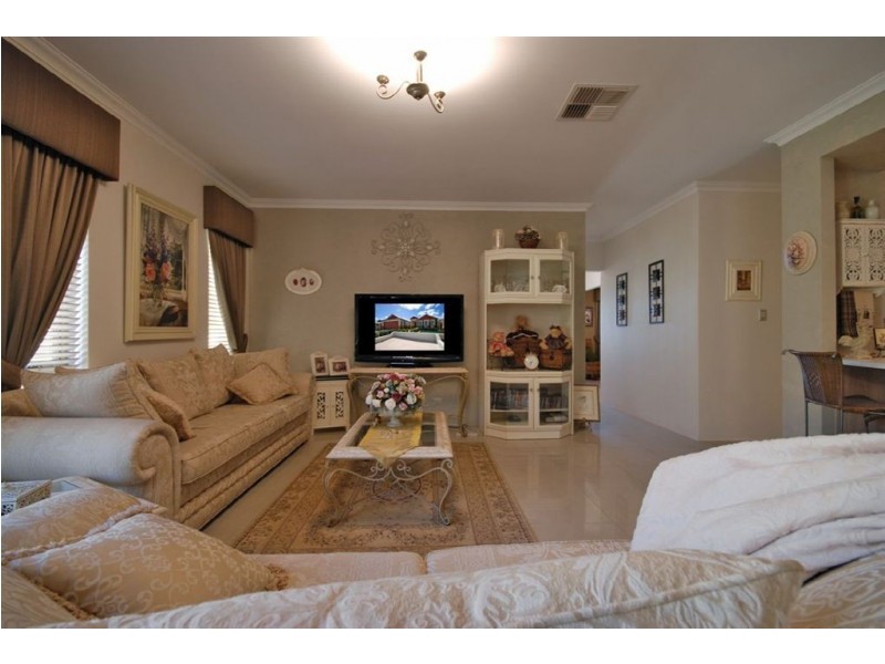 7 Shelburne Gardens, Ridgewood WA 6030