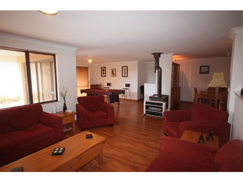 18 Burnett Drive, Clarkson WA 6030