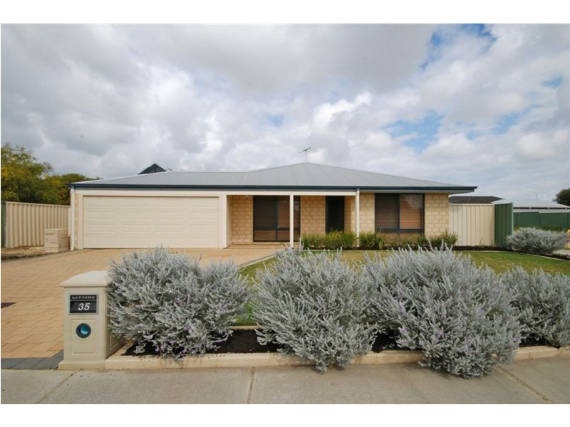 35 Kurrajong Boulevard, Banksia Grove WA 6031
