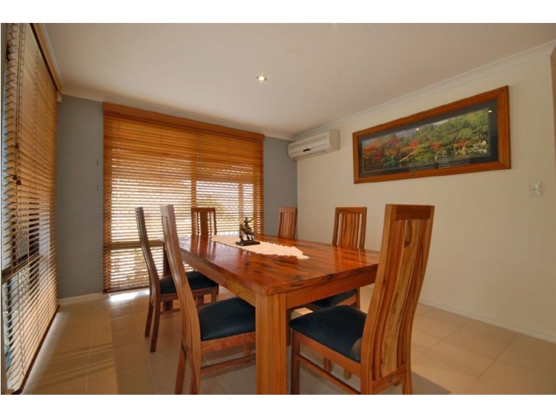 35 Kurrajong Boulevard, Banksia Grove WA 6031